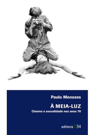 À MEIA-LUZ