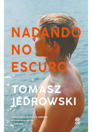 NADANDO NO ESCURO