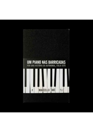 Um piano nas barricadas